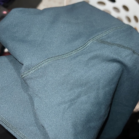 Fabletics - Picture 8 of 9